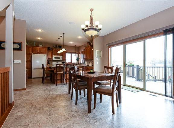 4th image of 315 Dogwood St NE