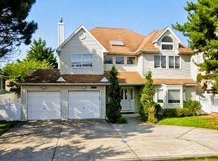 1948 Park St, Atlantic Beach, NY 11509