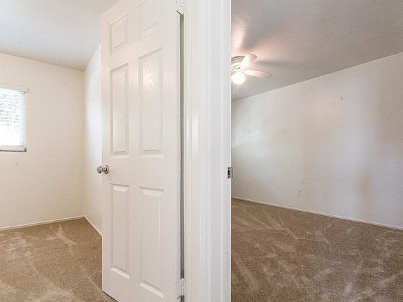 2nd image of 1061 Hornblend St #Pb-s