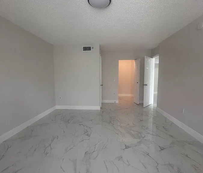 5011 Wiles Rd #3-207 — Photo 5