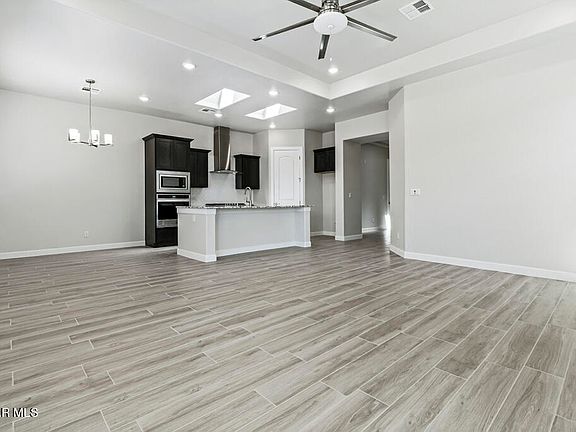 5th image of 853 Eastwell Dr