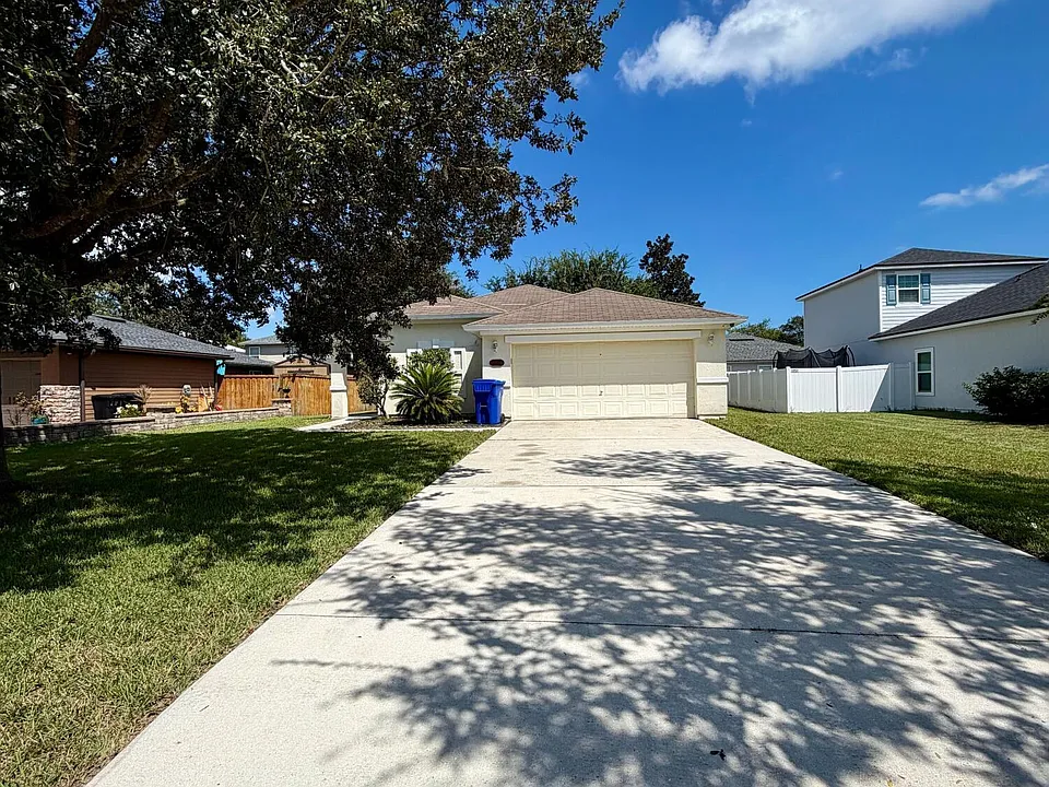 230 Cezanne Cir