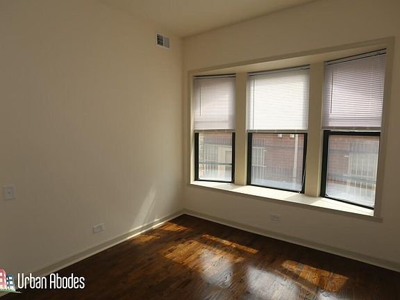 4th image of 1311 W Leland Ave #M1