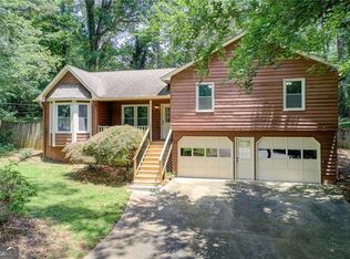 104 Southfork Dr, Woodstock, GA 30189