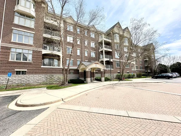 425 Village Grn Unit 512, Lincolnshire, IL 60069