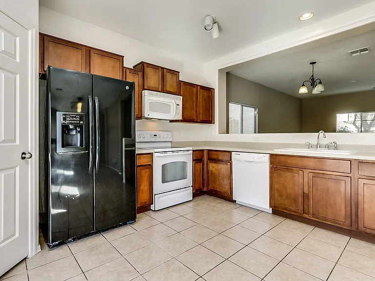 5413 W Apollo Rd — Photo 6