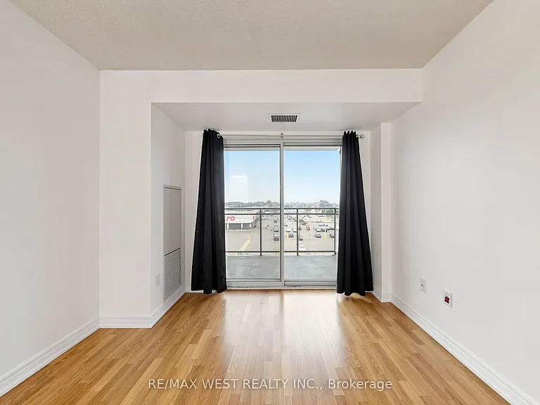 2772 Keele St #505 — Photo 14