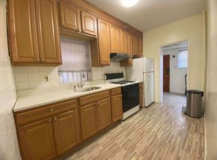 22-17 38th St #1, Astoria, NY 11105