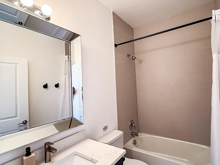 214 N C St — Photo 13