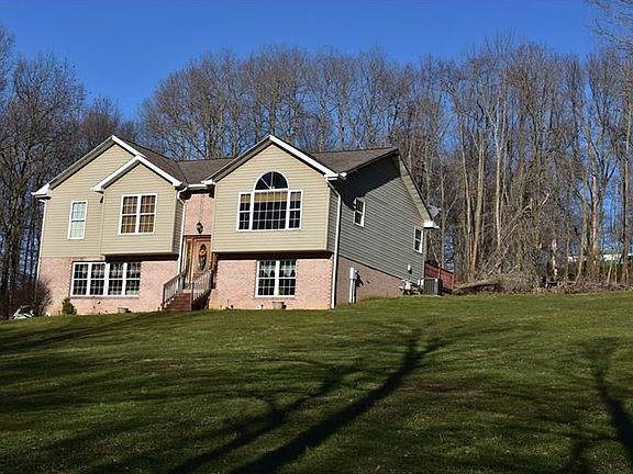 2nd image of 100 Whitetail Wood Ln