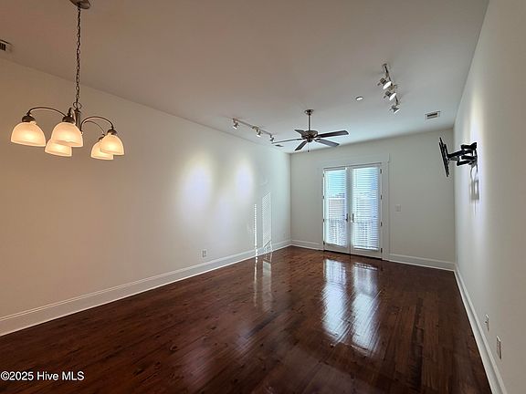 5th image of 709 N 4th Street Ste 303