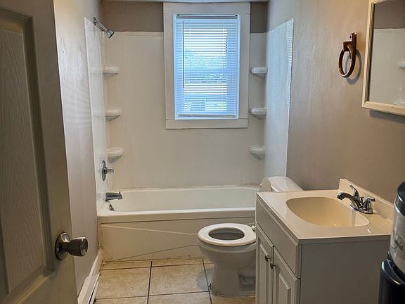5th image of 3411 W Walnut St