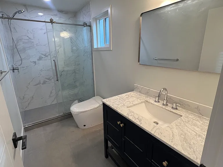527 Leigh Ave — Photo 3