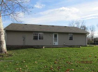 4220 Phoenix Dr, Indianapolis, IN