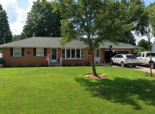 7515 Sandyhill Dr, Jenison, MI 49428