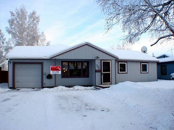 1st image of 305 Slater Dr
