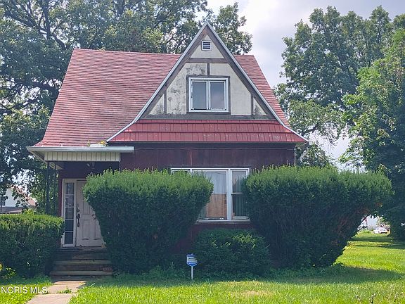 2nd image of 1816 Clay Ave