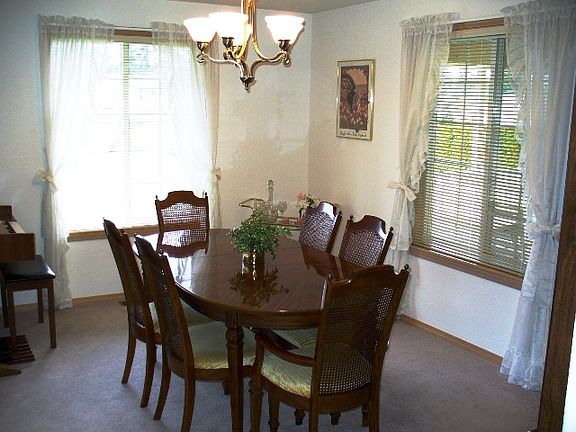 4th image of 339 Macbrae Dr