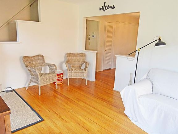 3rd image of 7064 Jeannie Ave