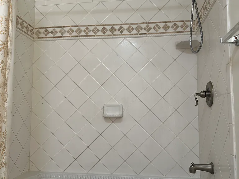 2901 Belhaven St — Photo 28