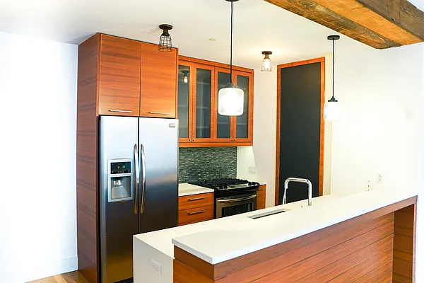 Rented by 620 MGMT | media 9