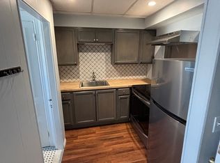 371 Broadway St #2B, Providence, RI 02909