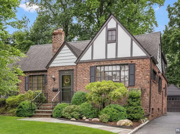 218 Martha Rd, Harrington Park, NJ 07640