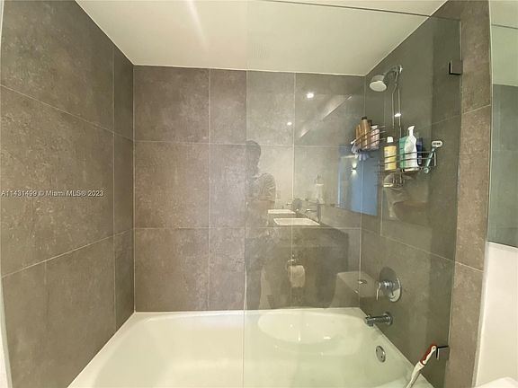 4th image of 20505 E Country Club Dr APT 1031