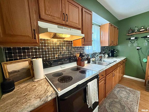 4th image of 311 N Westgate Ave