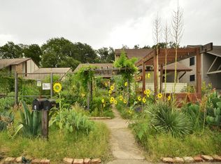 6805 Woodhue Dr, Austin, TX 78745