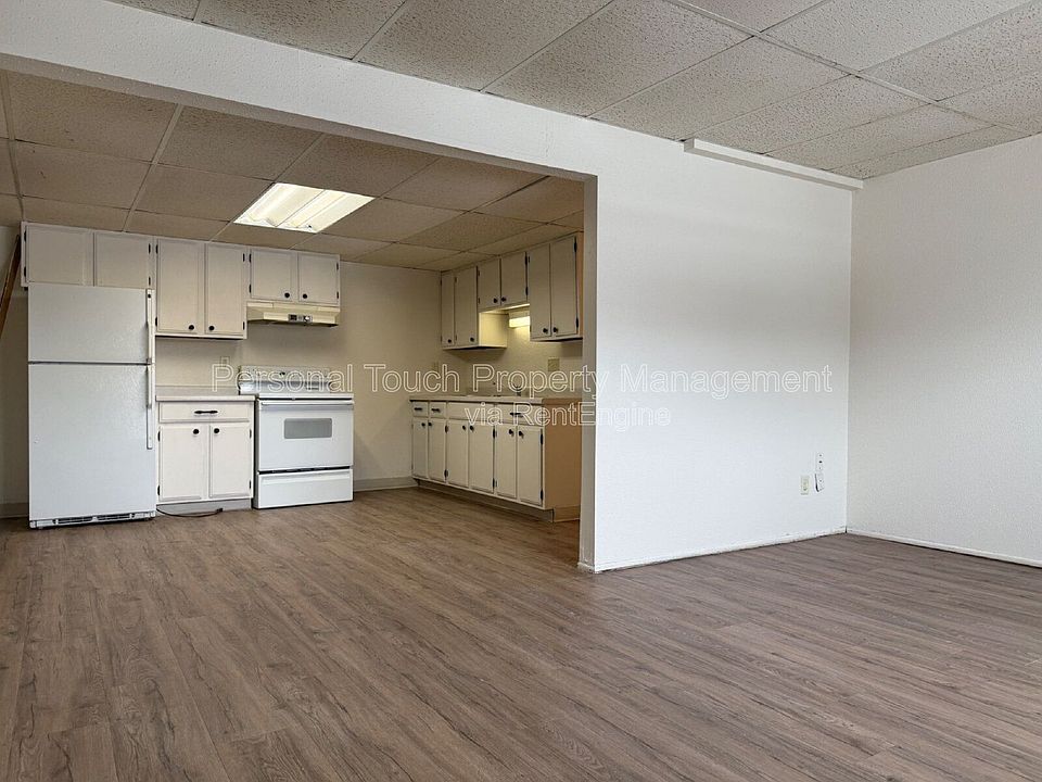 1st image of 909 Western Rd APT 2