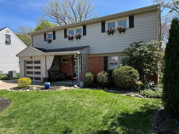 1335 W 40th St, Erie, PA 16509