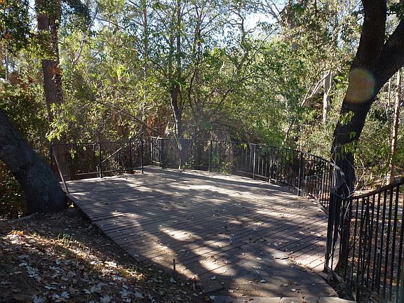 2nd image of 505 Oak Creek Ln