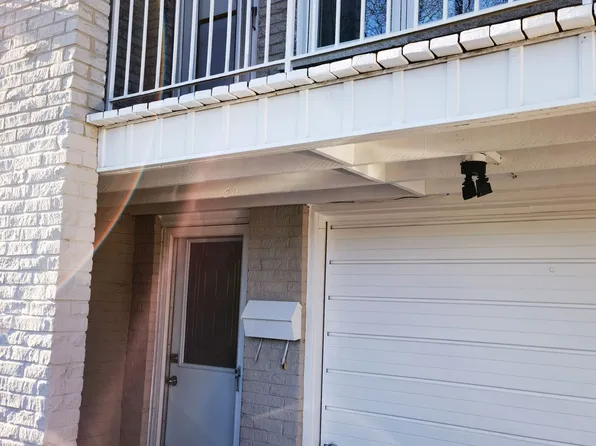 2428 Cashmere Ave, Mississauga, ON L5B 2M6
