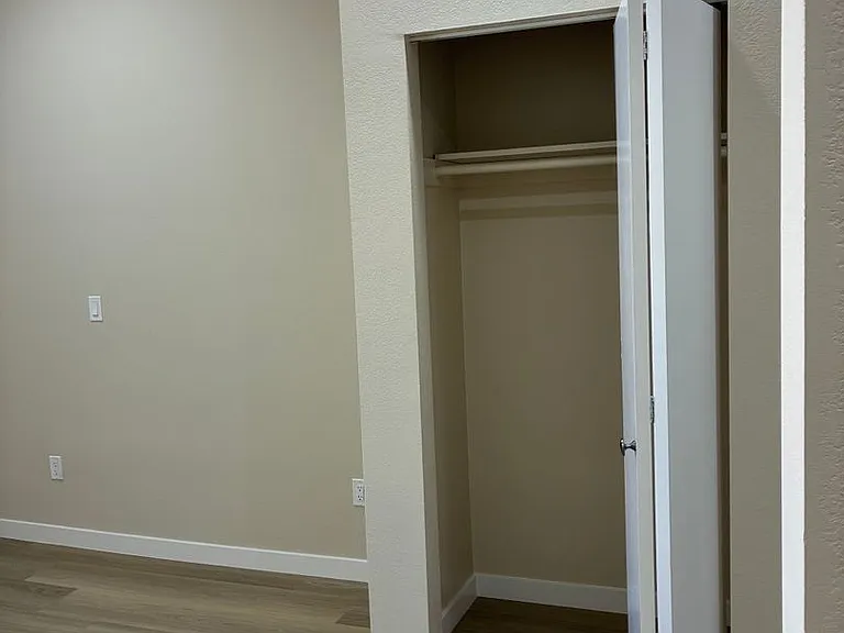 1012 Grant Ave #3B — Photo 4