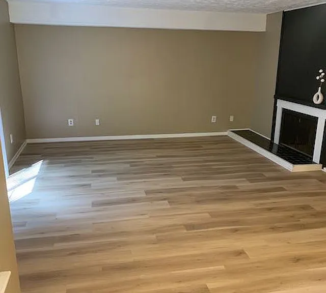 3105 Fairington Dr — Photo 4