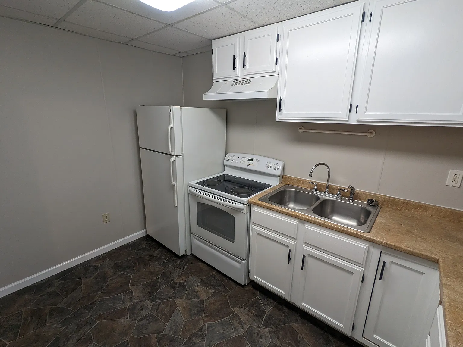 1 bed, 650 sqft, $450 — Photo 3