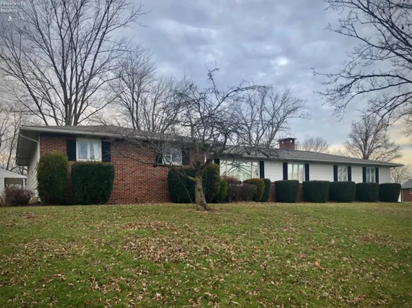 12 Hilltop Ct, Monroeville, OH 44847