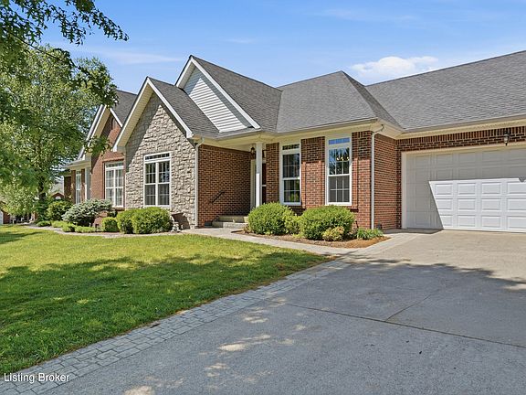 3rd image of 106 Remington Dr
