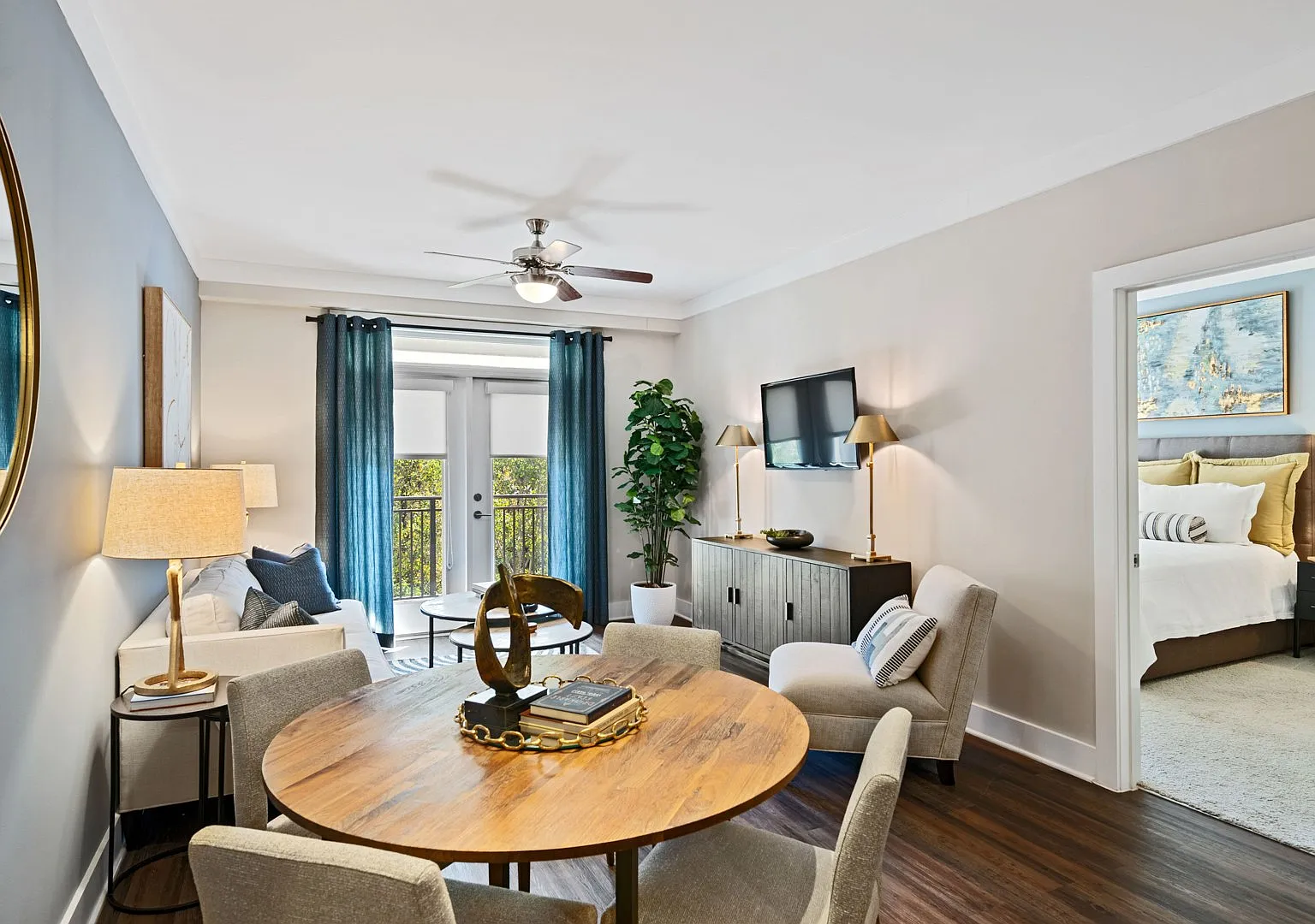Marshall Park Apartments + Townhomes — Photo 3