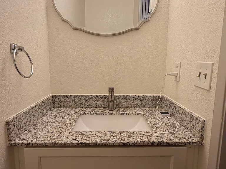 Peppermill Cir — Photo 24