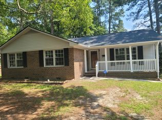 712 Skycliff Ct, Fayetteville, NC 28311