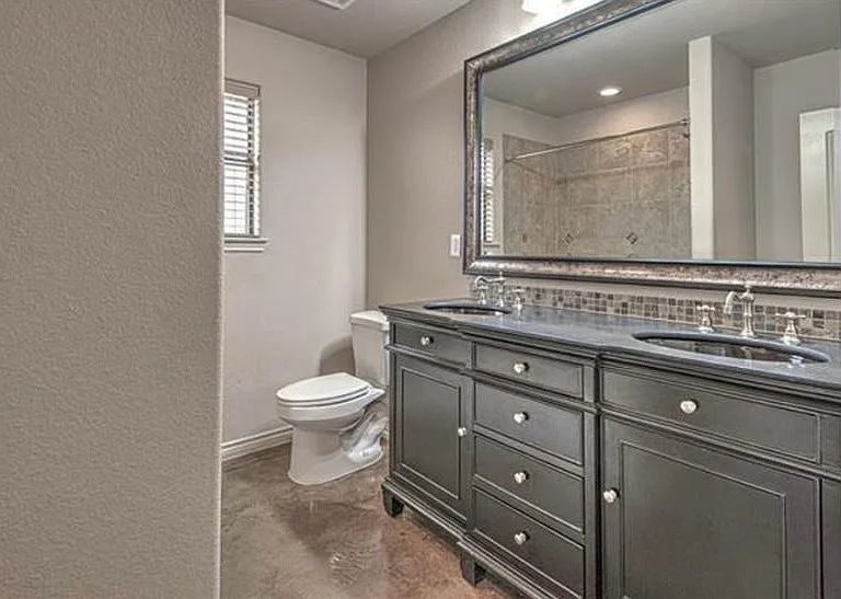 2d bathroom