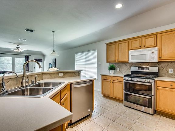 5th image of 8100 Shasta Dr