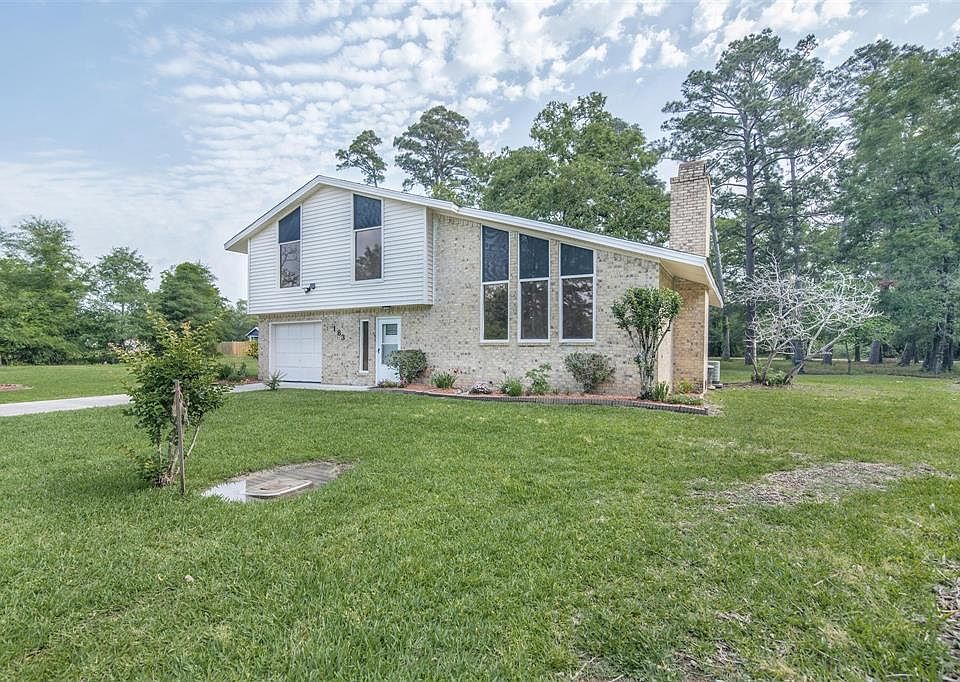 1st image of 183 Bending Oaks Ln