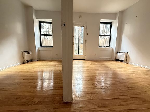 3rd image of 113 W 82nd St #Garden2