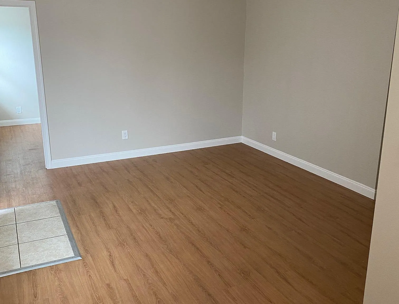 26596 Chisholm Ct — Photo 3