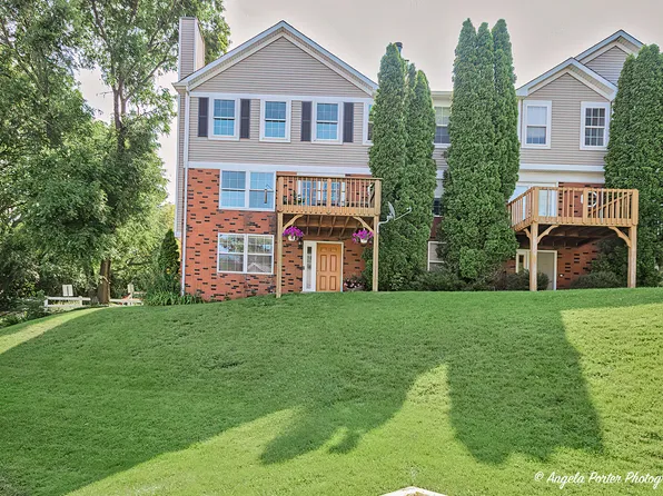 740 Tiffany Ct, Antioch, IL 60002