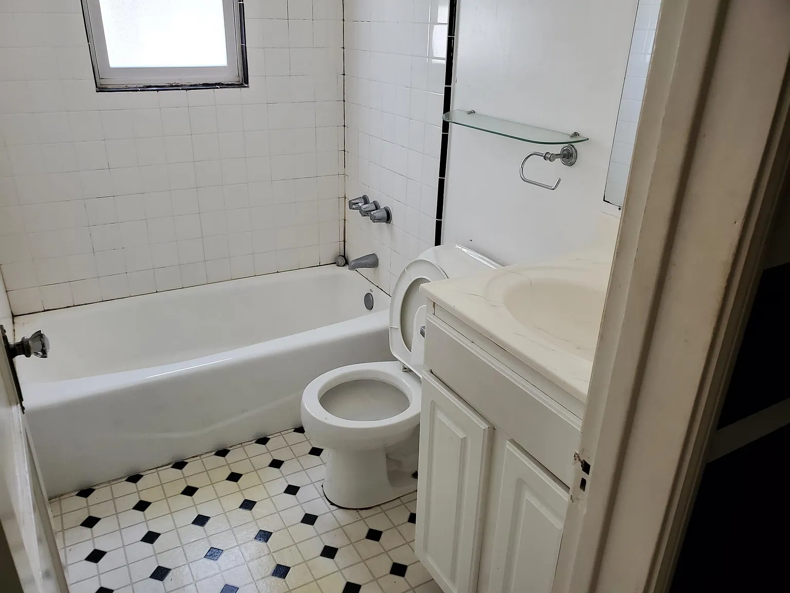 Studio, 450 sqft, $1,675 — Photo 4