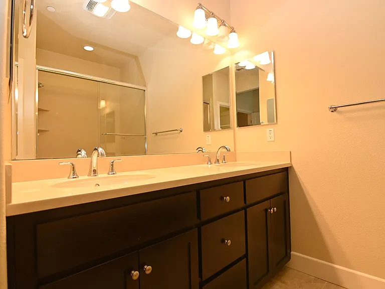 6543 Tralee Village Dr — Photo 10